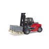 Bruder 2513 - Carrello Elevatore Linde HT160S con Pallet e 3 Gabbie per Imballo